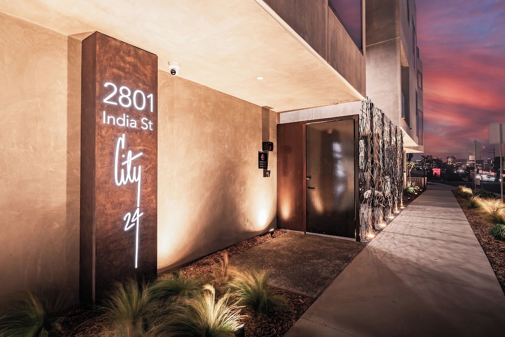 City24 Hotel Little Italy Mission Hills - photo 44