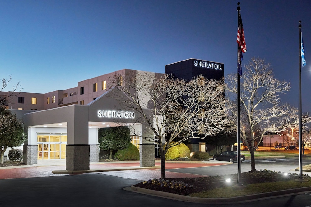 Sheraton Richmond Airport Hotel - photo 36