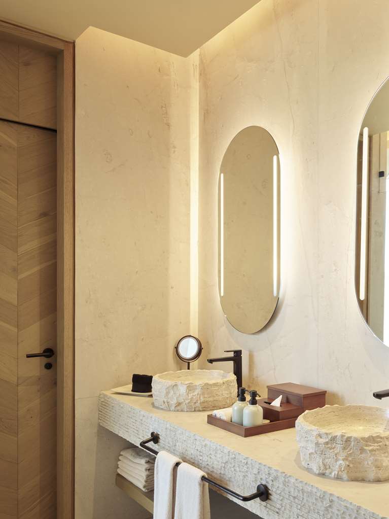 Bliss Pool Villa Bathroom