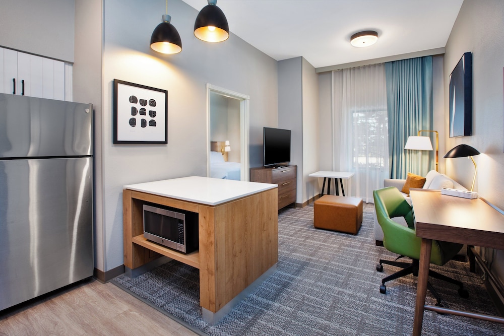 Staybridge Suites Bismarck by IHG - photo 30