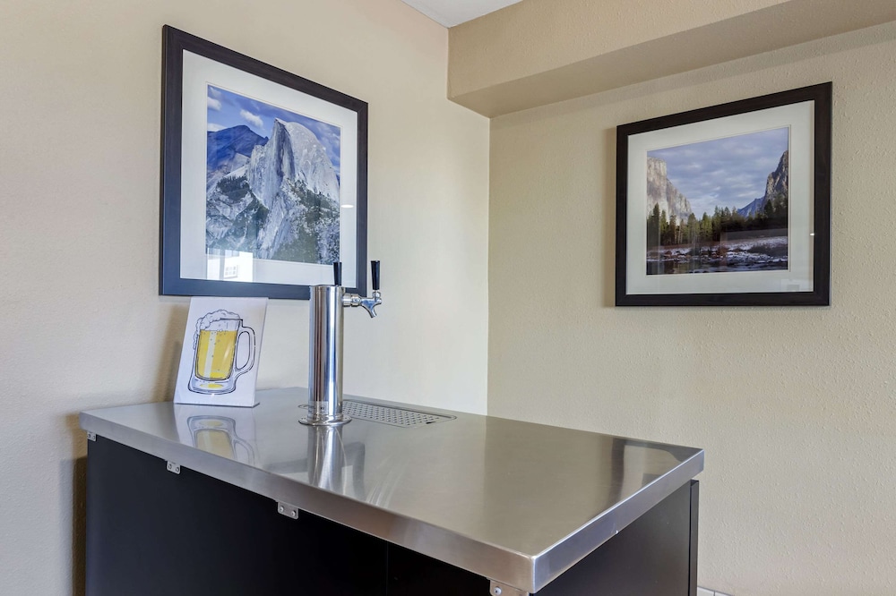 Comfort Inn & Suites Rocklin Roseville - photo 21