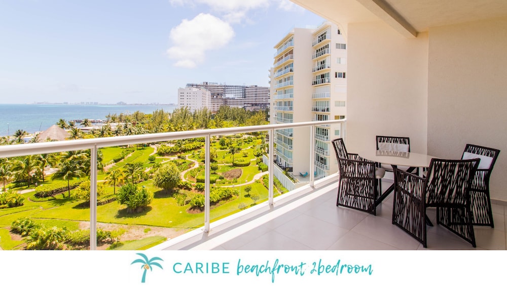 CARIBE Beachfront 2 BDR Incredible Oceanview