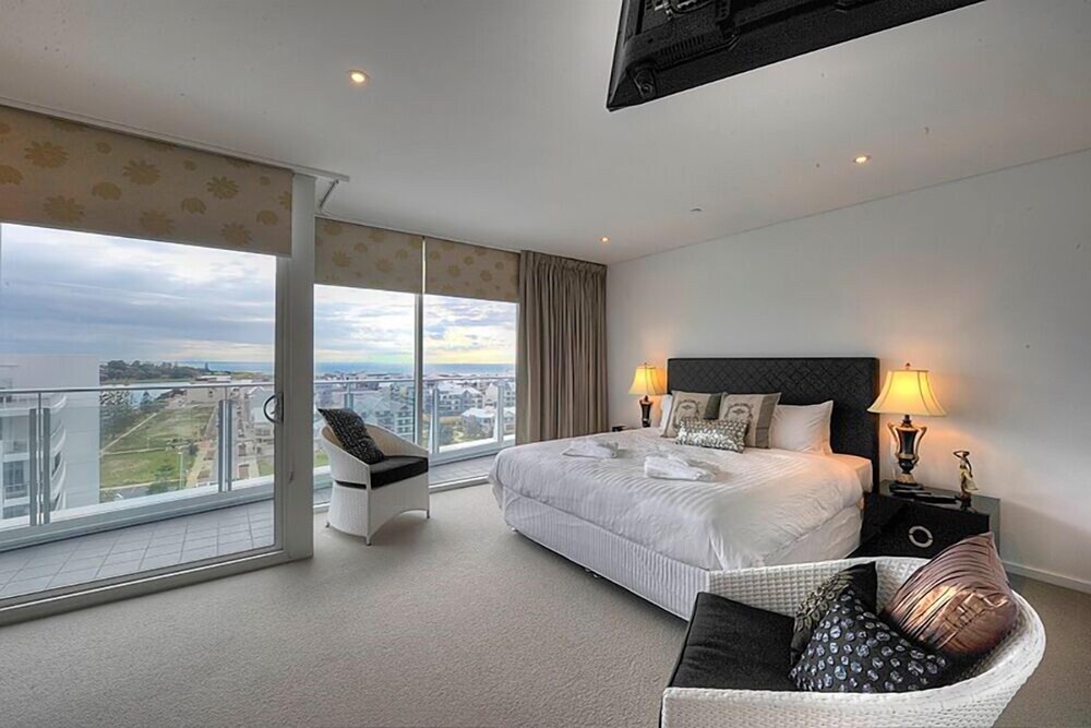 Bridgepoint 1105 — 4-Star Luxury Hotel in Mandurah, Australia