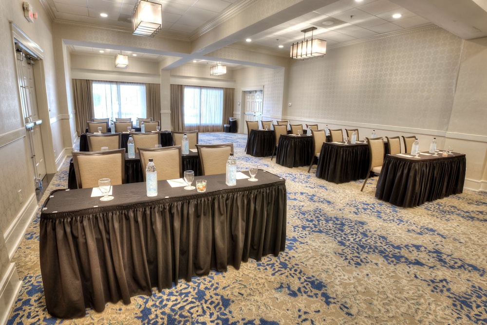 Doubletree Suites by Hilton at The Battery Atlanta - photo 63