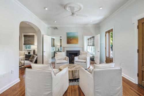 Watson House Grand Estate — 4-Star Luxury Hotel in Key West, United States
