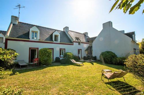 Hotel Le Clos Fleuri — Le Palais — photo 2