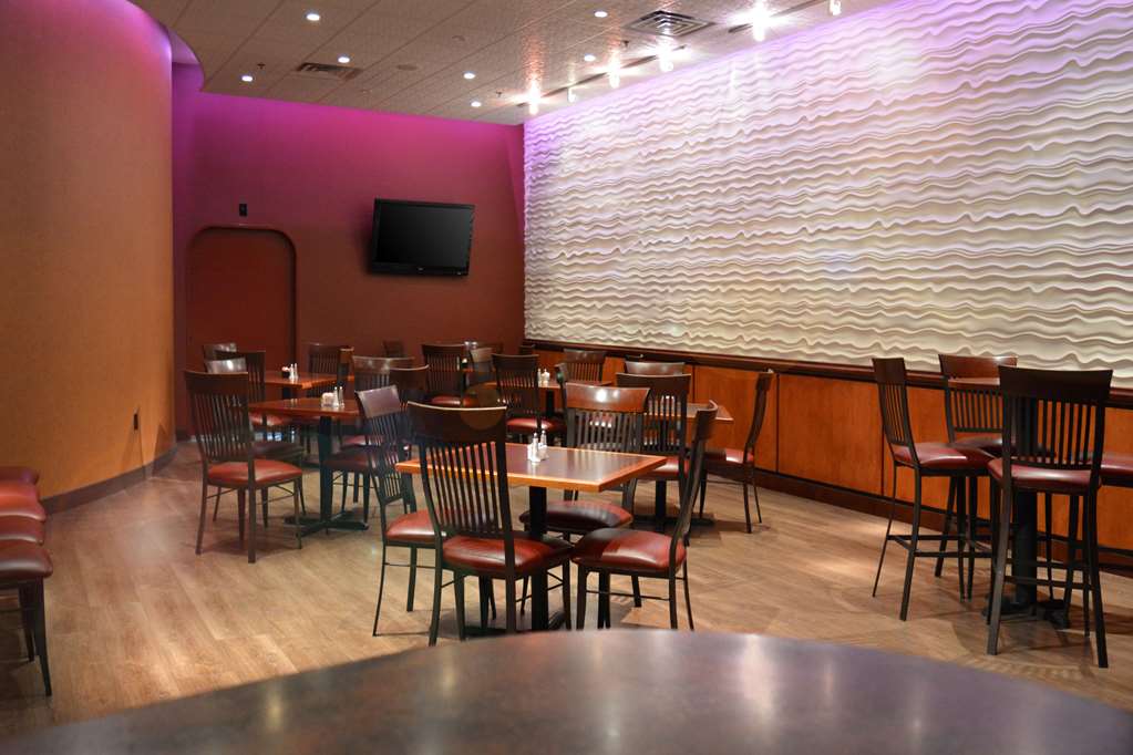 Clarion Hotel Philadelphia International Airport - photo 28