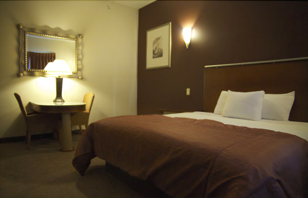 Smithtown Inn - photo 8