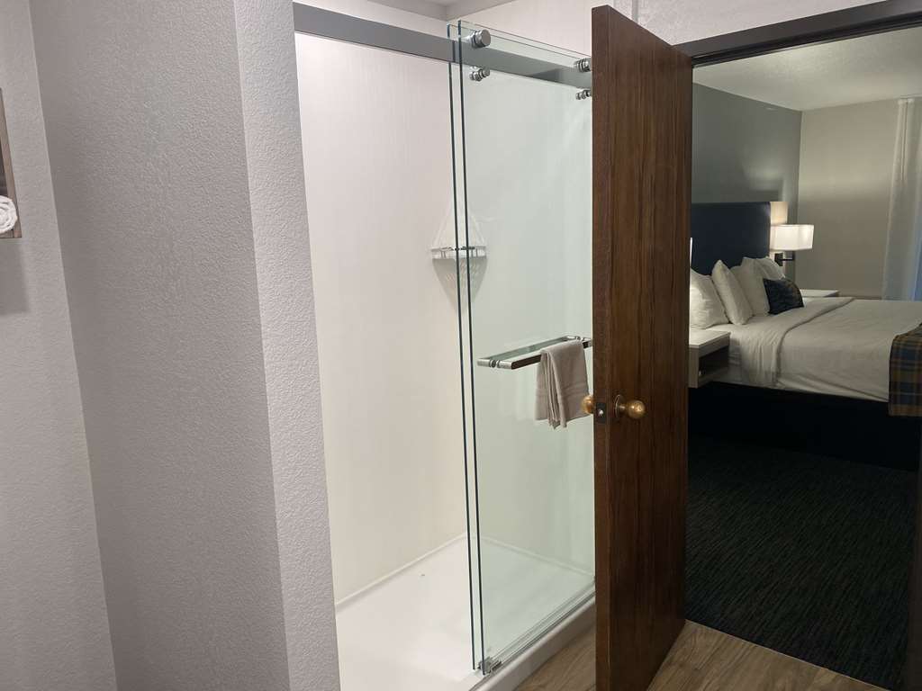 Best Western Lake Lucille Inn - photo 24