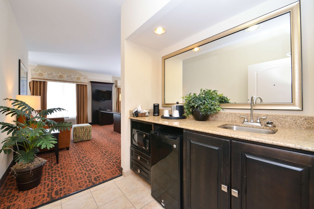 Hampton Inn Pecos - photo 21