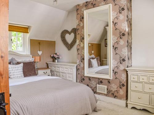 Greenbank Cottage — 5-Star Luxury Hotel in Burley, United Kingdom