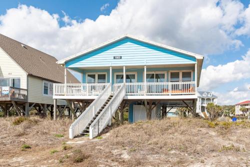 Mead Us At The Pier by Oak Island Accommodations - photo 22
