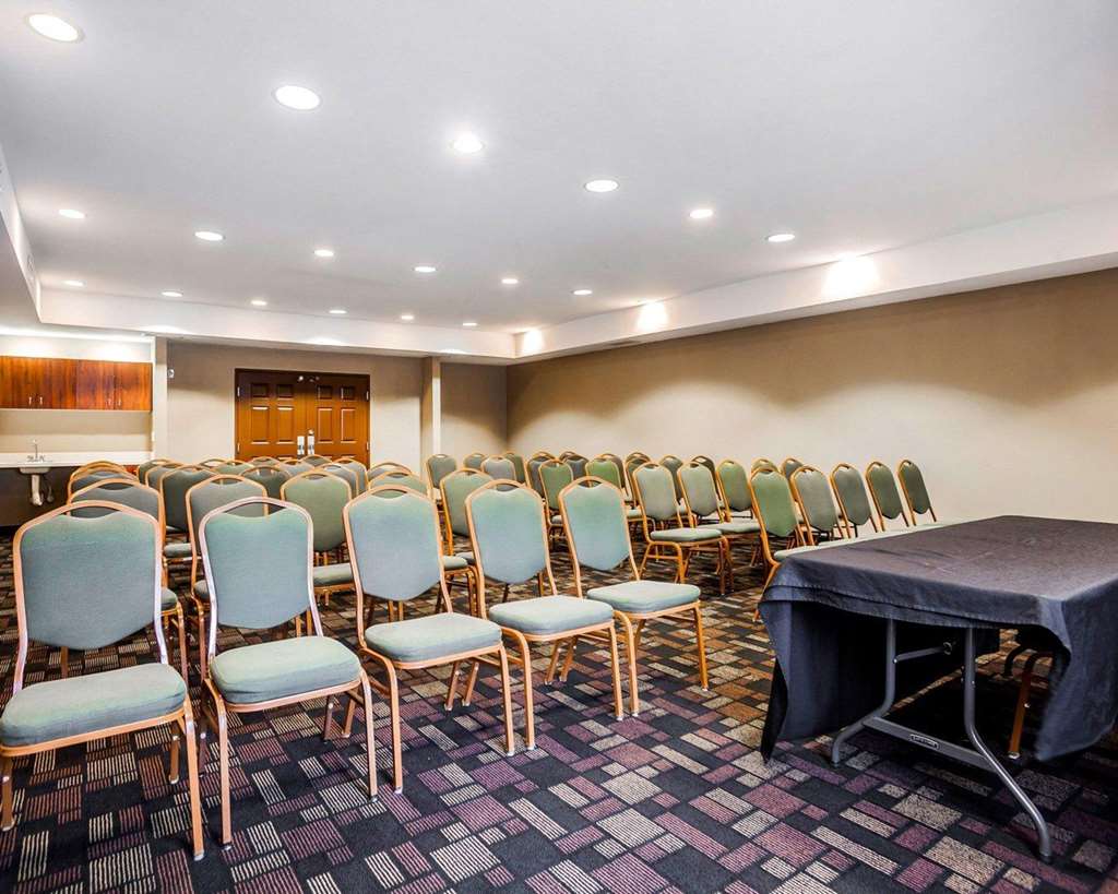 Comfort Suites Independence Kansas City - photo 23