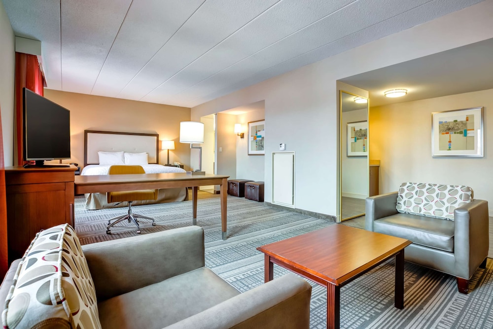 Hampton Inn Boston Norwood - photo 22