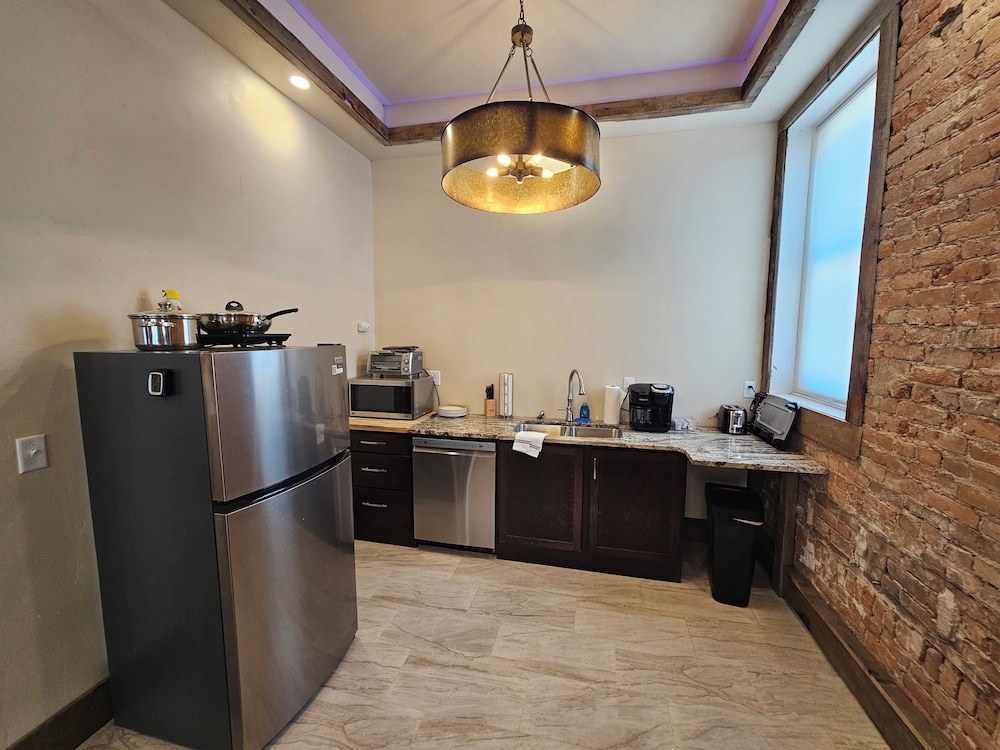 Eaglescape Suites and Event Center - photo 18