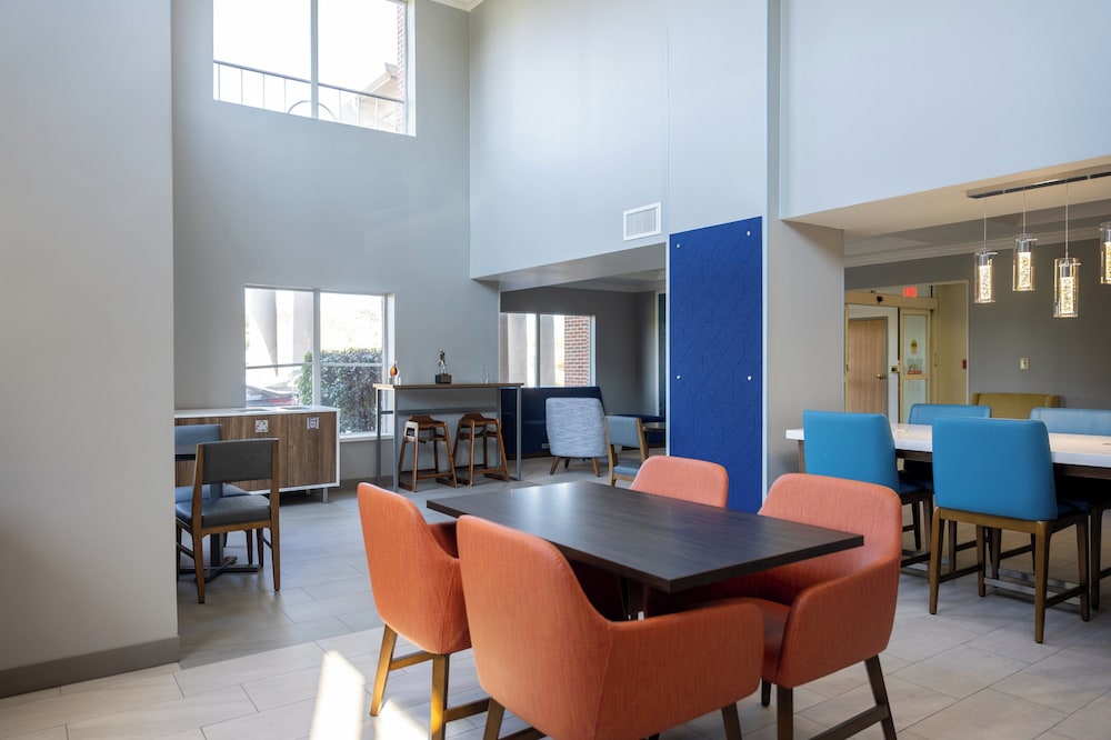 Holiday Inn Express & Suites Vicksburg by IHG - photo 55