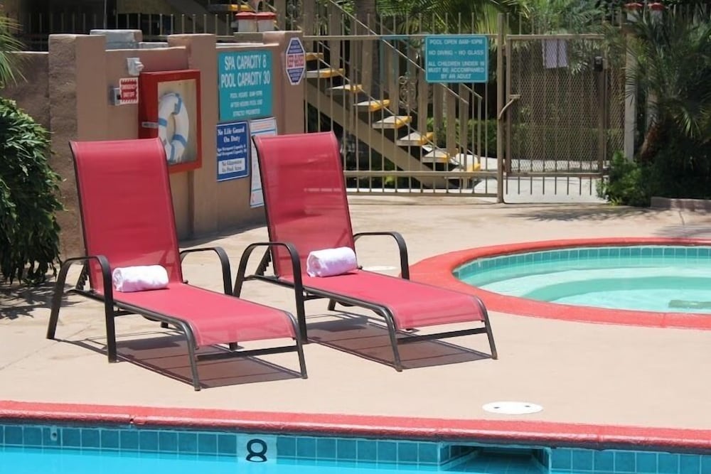California Suites Hotel - photo 30