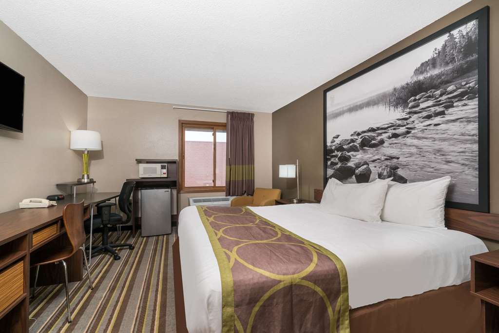 Super 8 by Wyndham St. Cloud - photo 13