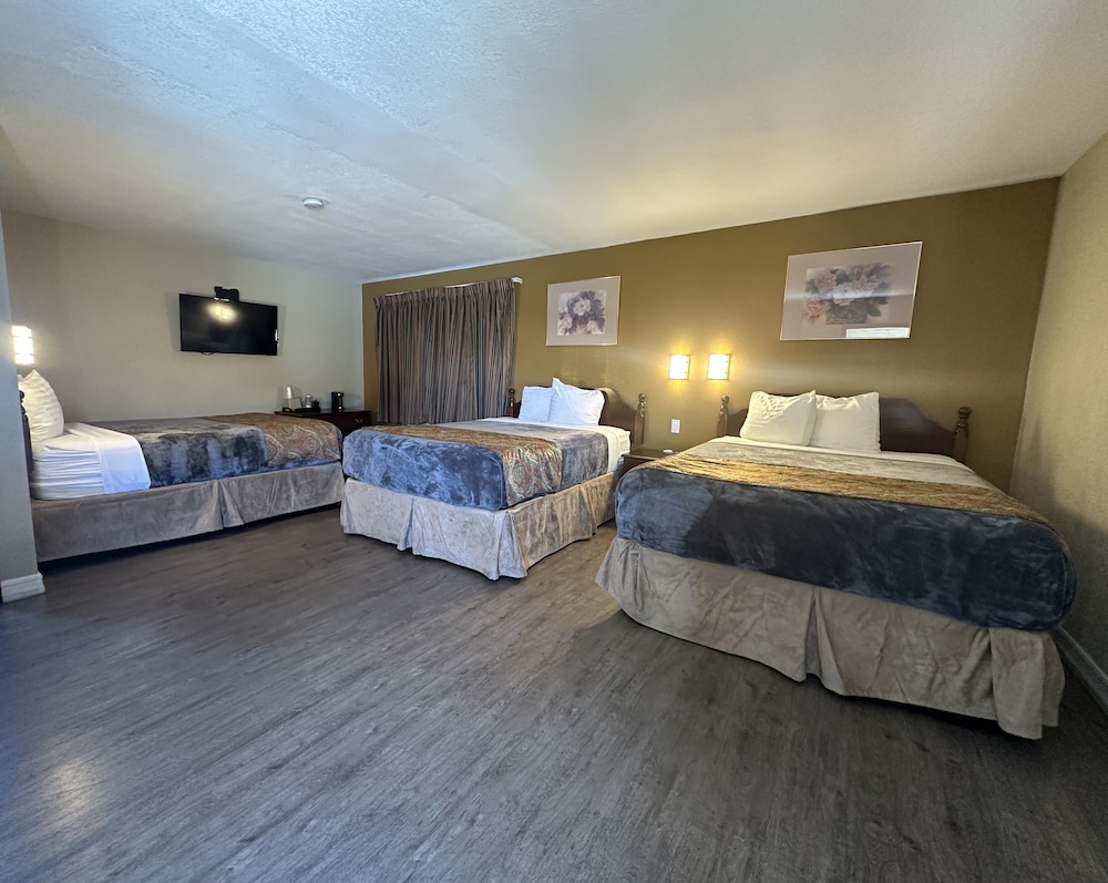 Budget Inn Barstow - photo 6