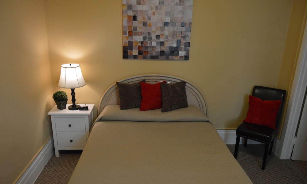 SF Plaza Hotel - photo 6