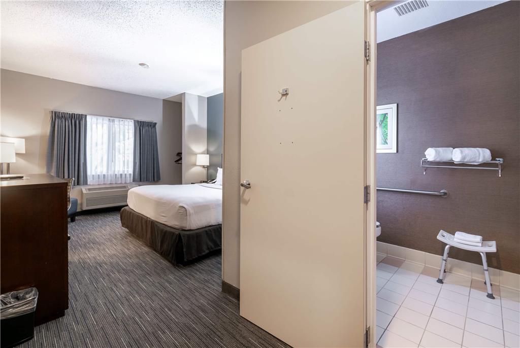 Wingate by Wyndham Great Falls - photo 11
