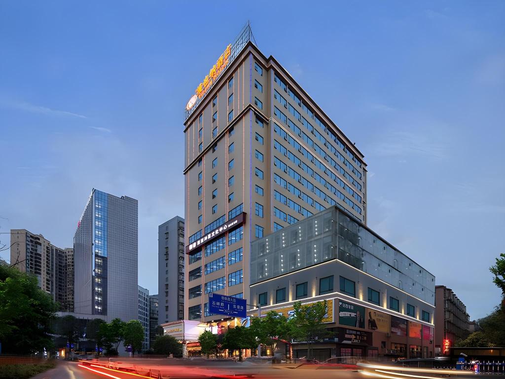 Vienna Hotel Hunan Yiyang Anhua in Lengshuijiang, People's Republic of China