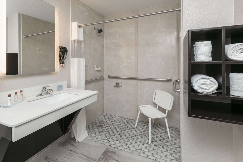 Wingate by Wyndham Dallas Love Field - photo 12