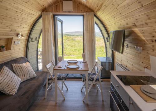 Macree Pod - carbon neutral hotel in Unknown City