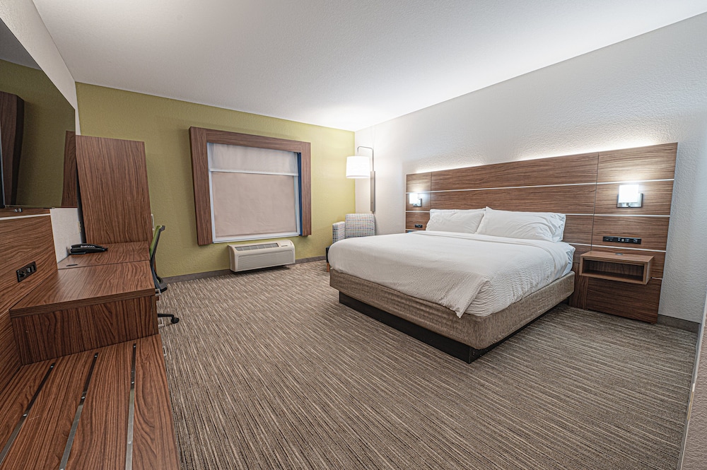 Holiday Inn Express Hotel & Suites East Lansing by IHG - photo 7
