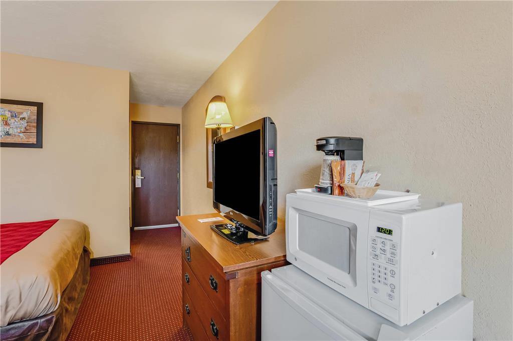 Econo Lodge Junction City I 70 Near Fort Riley - photo 27