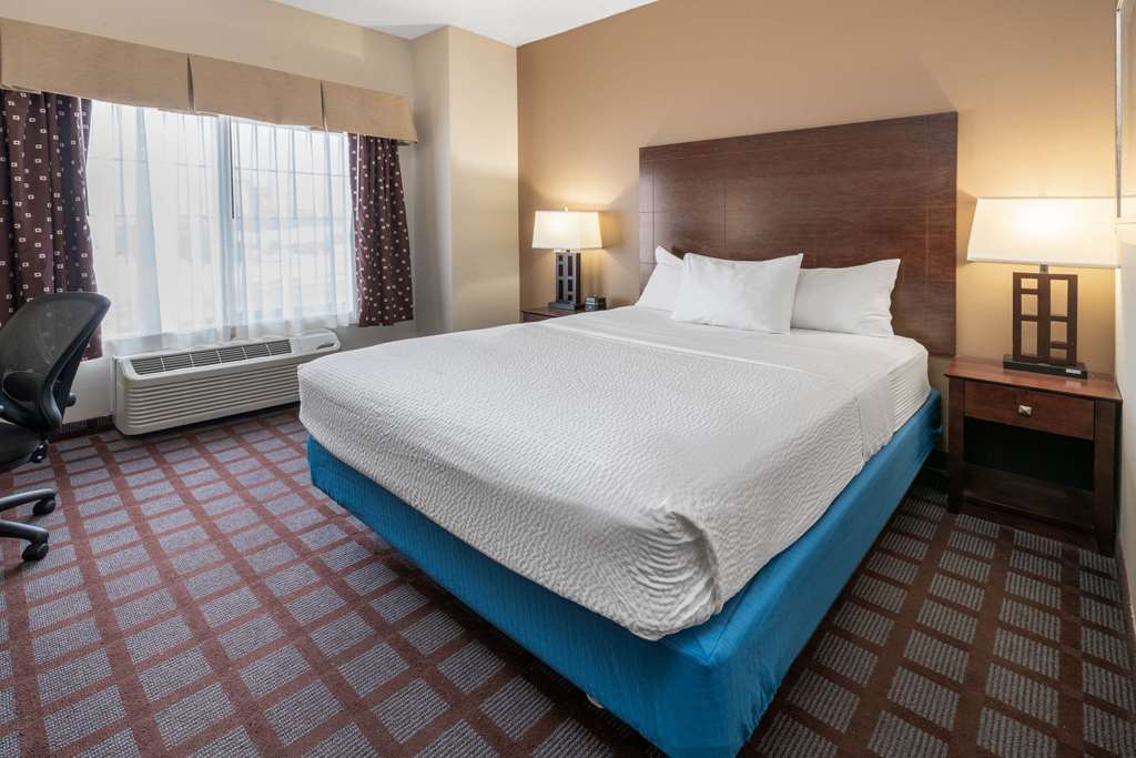 La Quinta Inn & Suites by Wyndham Bozeman - photo 10