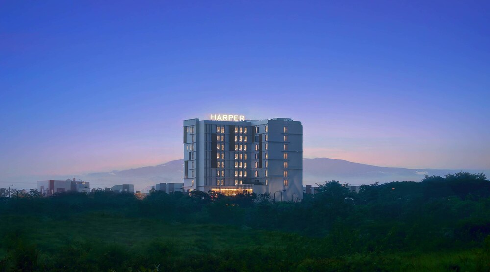 Harper Cikarang by ASTON — 4-Star Luxury Hotel in Cikarang, Indonesia