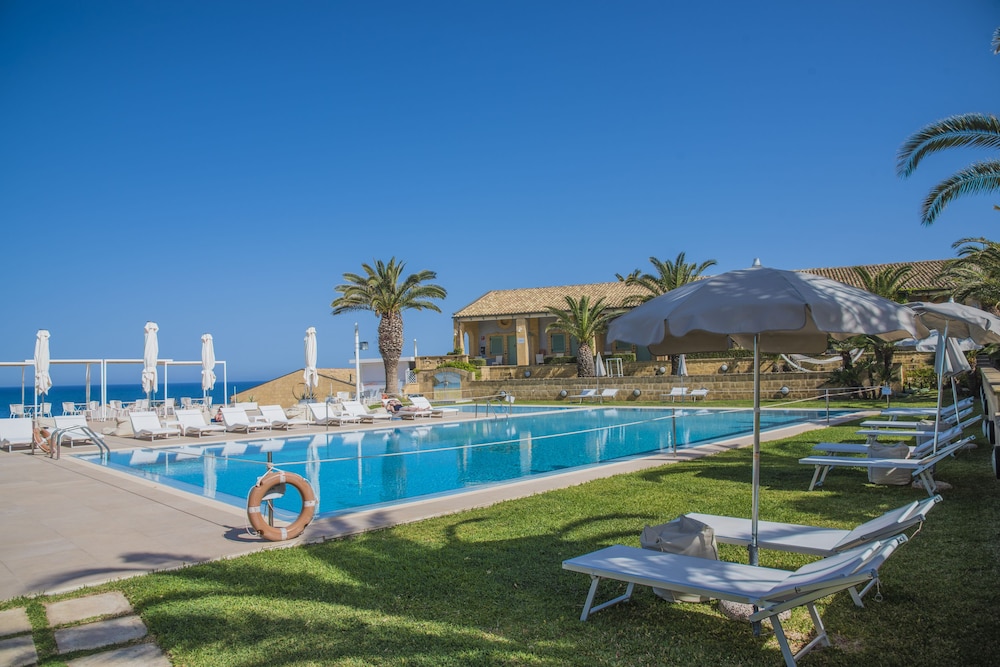 Nh Venus Sea Garden Resort in Augusta, Italy