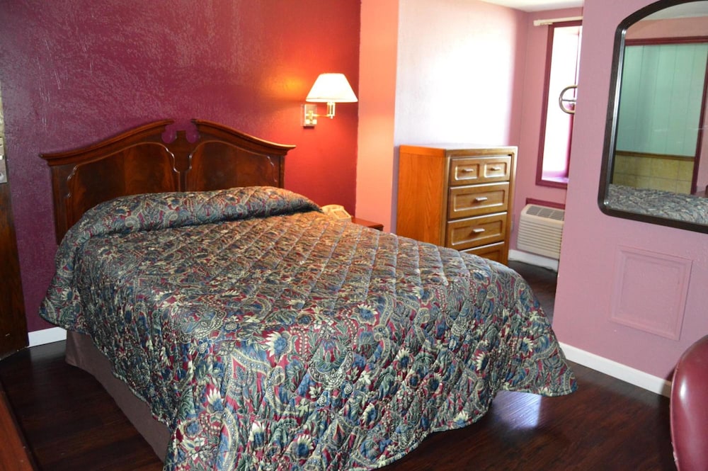Budget Inn of Claypool Hill - photo 14