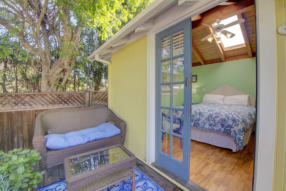 Secret Garden Inn and Cottages - photo 51
