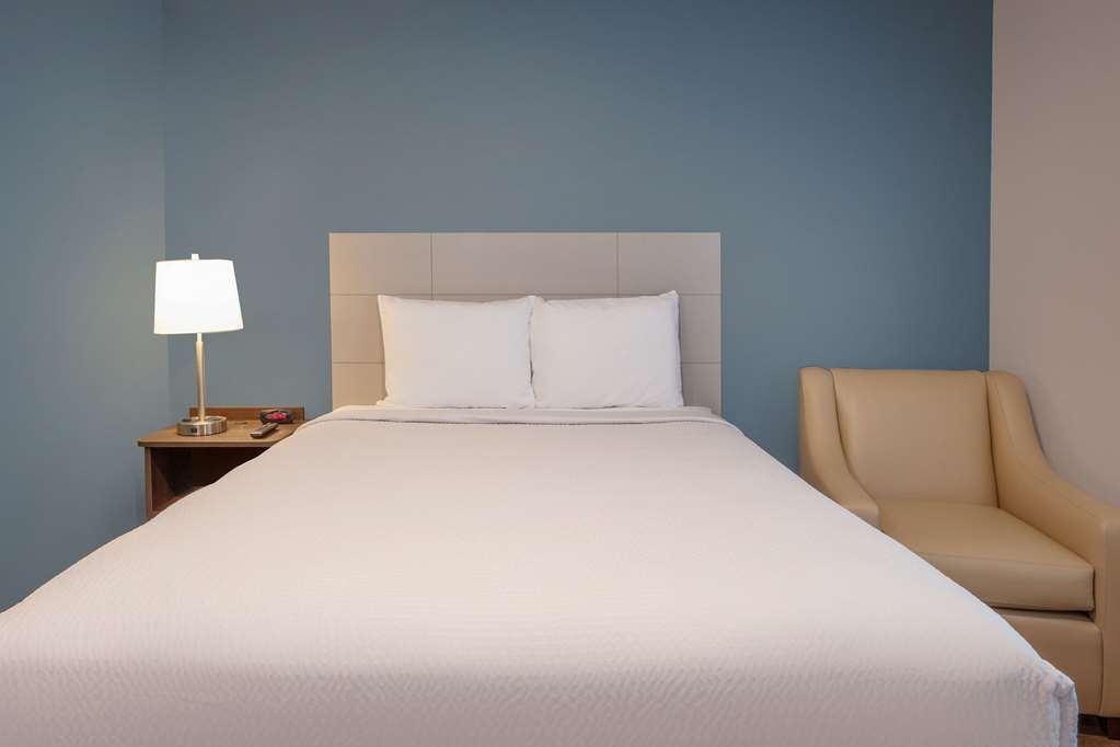 WoodSpring Suites Washington DC East Arena Drive - photo 14