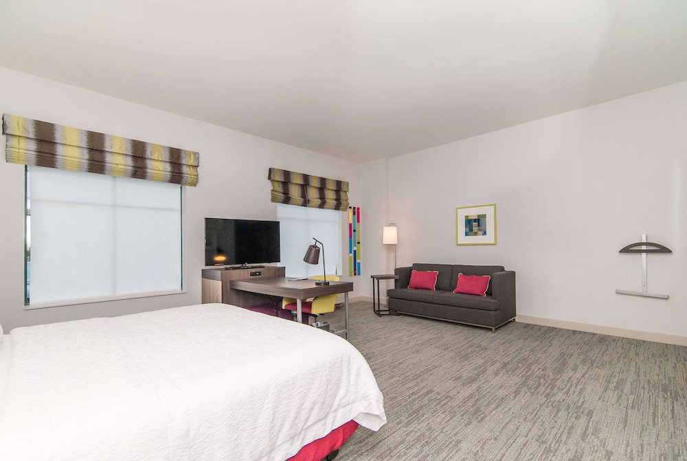 Hampton Inn Norwich - photo 13