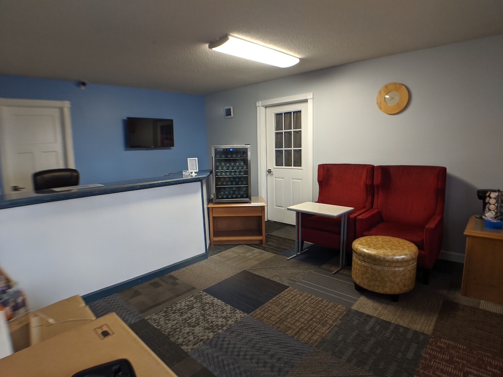 Knights Inn Thomson - photo 3