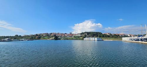 Holiday Boat House Gecko — 4-Star Luxury Hotel in Pula, Croatia