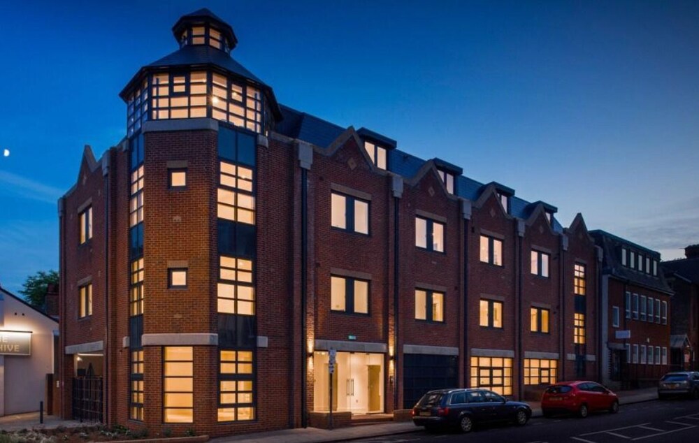 Oak Lodge — 4-Star Luxury Hotel in St Albans, United Kingdom