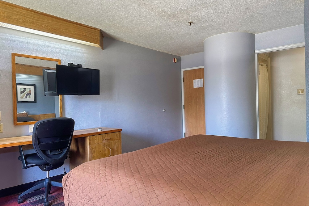 Classic Inn By OYO I 240 Near Memphis Airport - photo 30