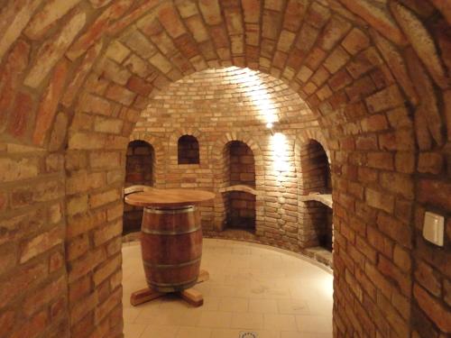Hotel Apollon — hotel in Valtice