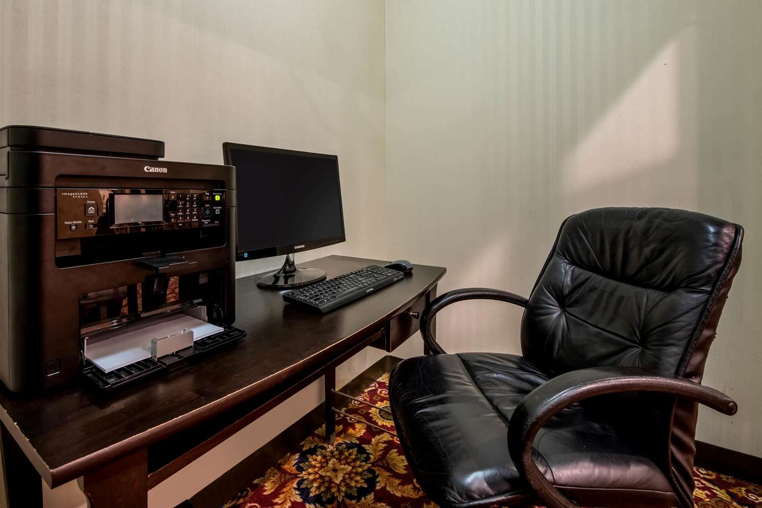 APM Inn and Suites - photo 32