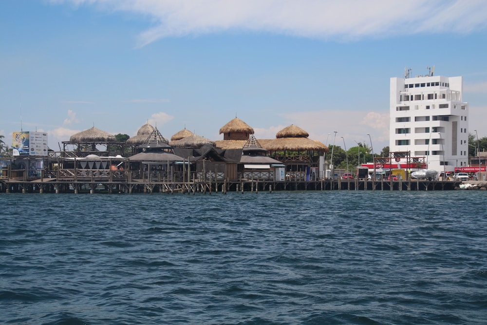 Altata Bay - carbon neutral hotel in Altata