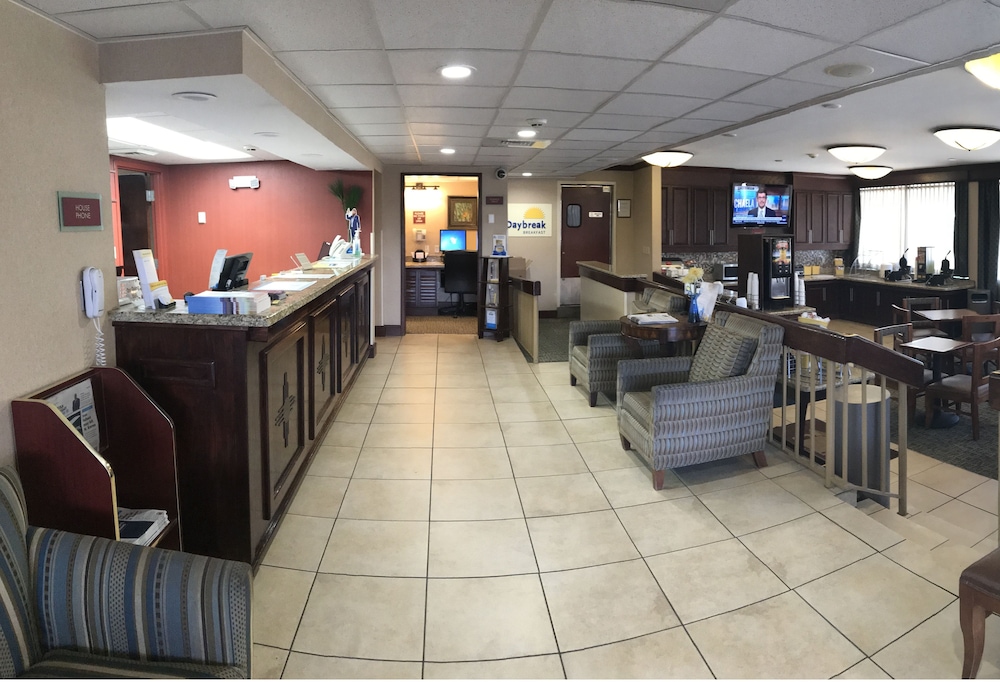 Days Inn by Wyndham Las Cruces - photo 3