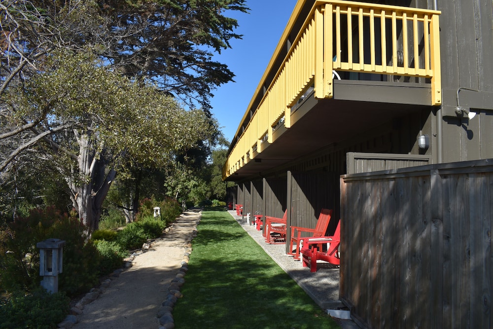 Carmel River Inn & Cottages - photo 77