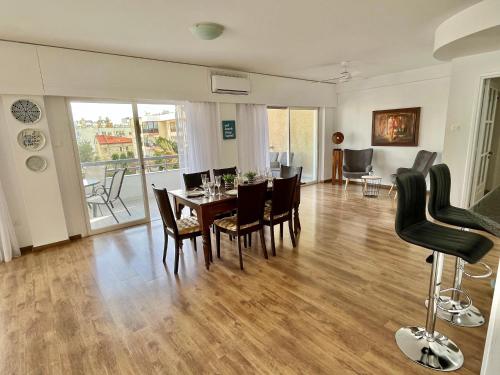 Perfect for families Beach 3 Min away Brand New