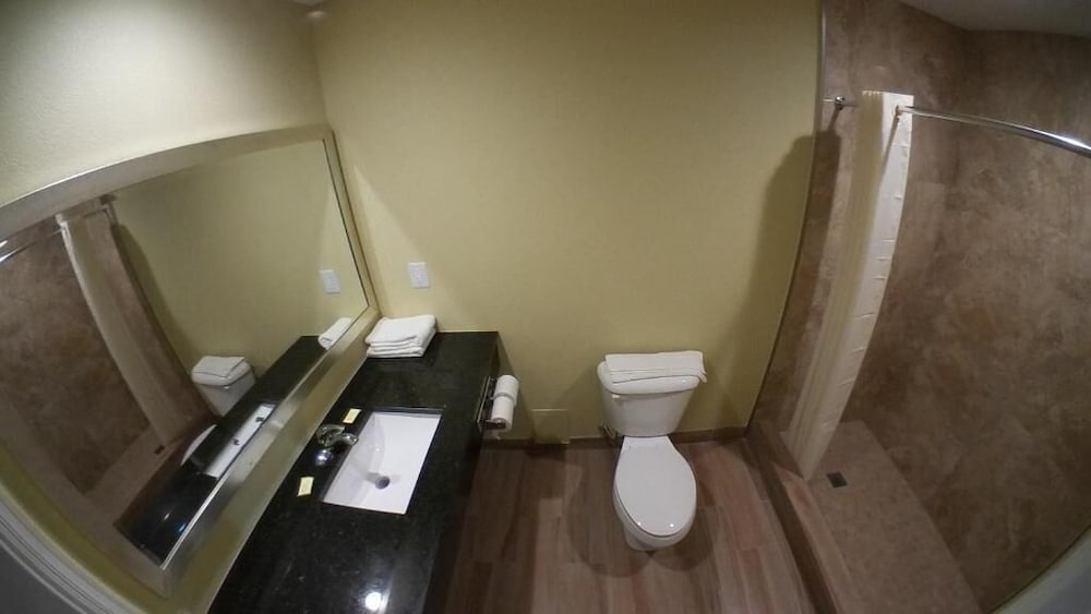 Travel Inn of Riviera Beach - photo 12