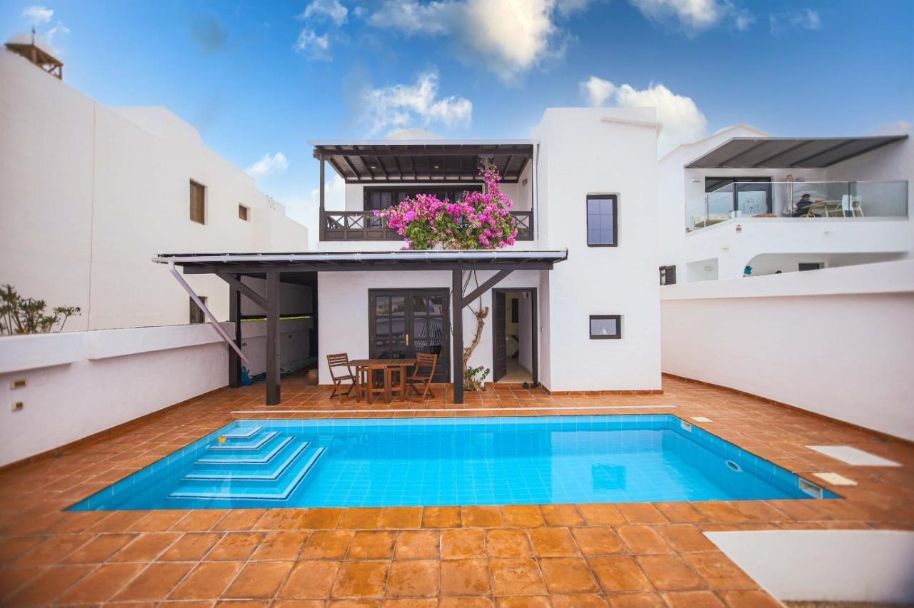 Princess Ico 31 in Puerto Del Carmen, Spain