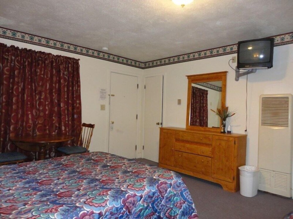 Theater Motel - photo 6
